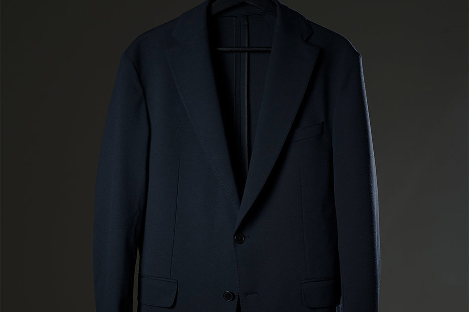 How to Avoid Wrinkles on a Suit + Infinity Suit Benefits